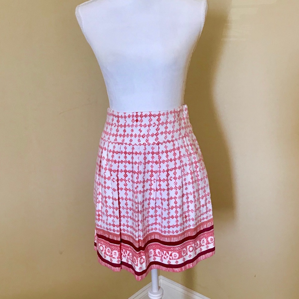 Loft skirt with pockets